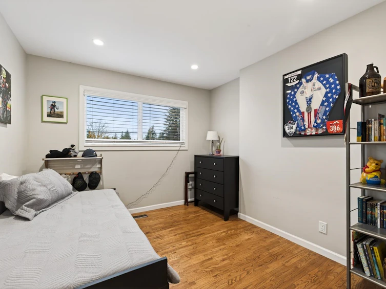 2568 Carnation Street, North Vancouver, BC, V7H 1H5 - 16