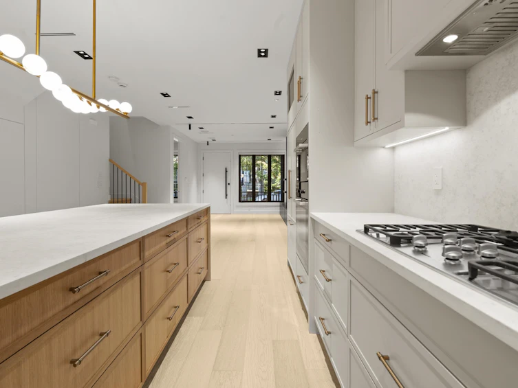 3218 W 39th Avenue, Vancouver, BC, V6N 2Z9 - 6