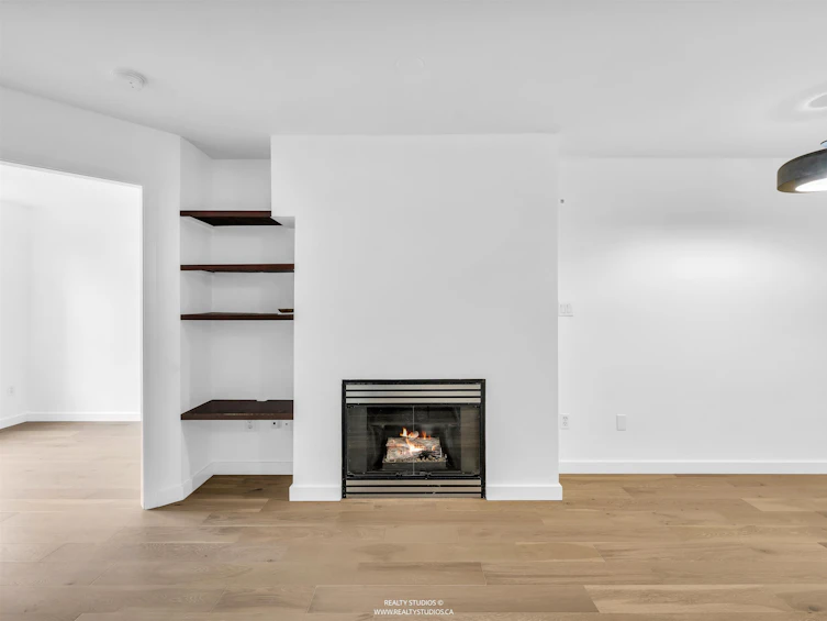 207-1990 Dunbar Street, Vancouver, BC, V6R 3M3 - 13