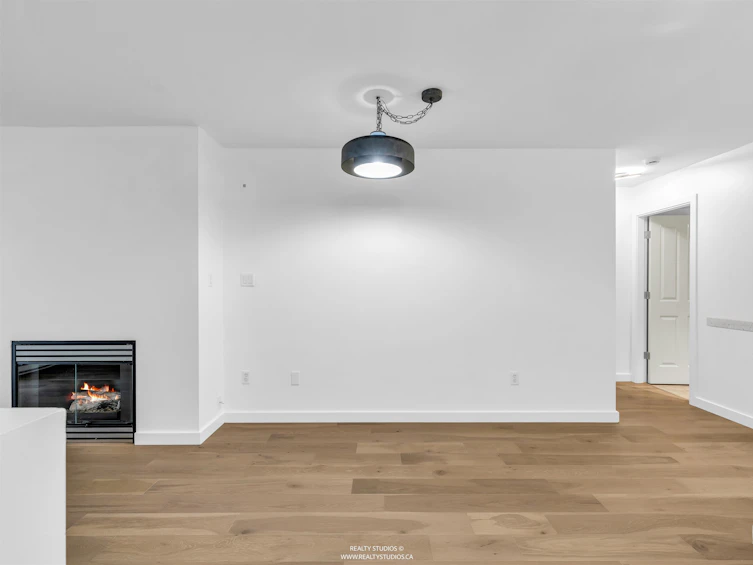 207-1990 Dunbar Street, Vancouver, BC, V6R 3M3 - 11