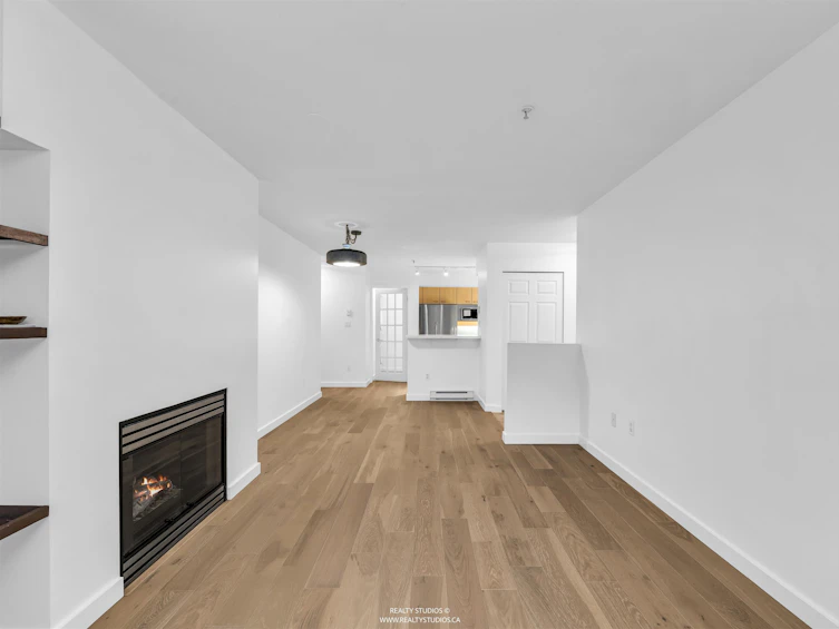207-1990 Dunbar Street, Vancouver, BC, V6R 3M3 - 6