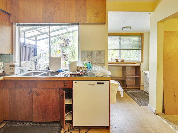 96 W 40th Avenue, Vancouver, BC, V5Y 2R1 - 5