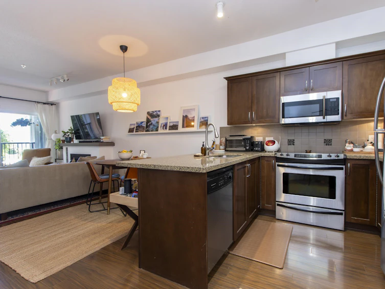 220-1336 Main Street, Squamish, BC, V8B 0R2 - 12