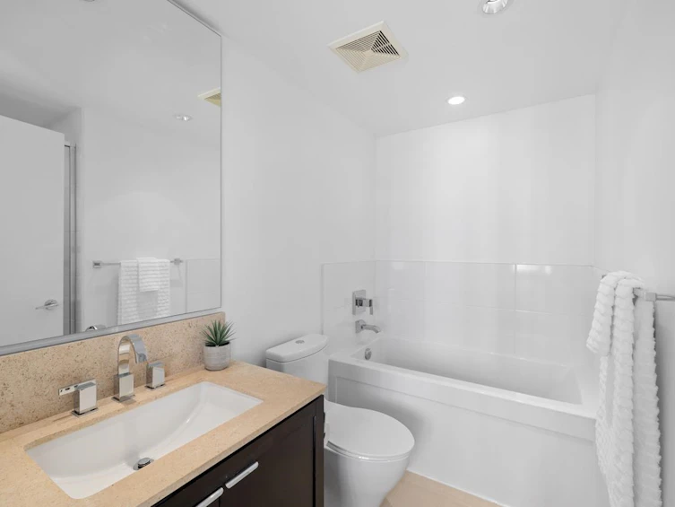 1302-158 W 13th Street, North Vancouver, BC, V7M 0A7 - 15
