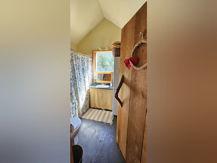 2236 Mountain Road, Gambier Island, BC, V0N 1V0 - 14