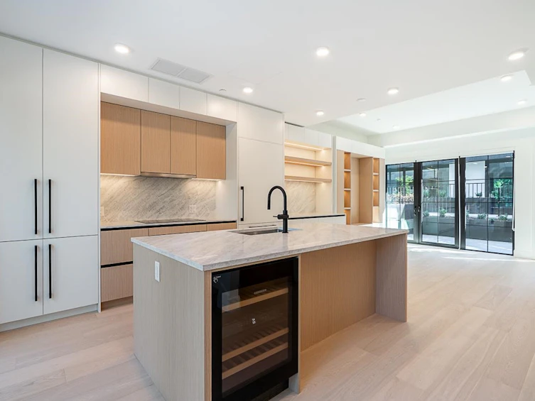 107-551 W 28th Avenue, Vancouver, BC, V5Z 2H2