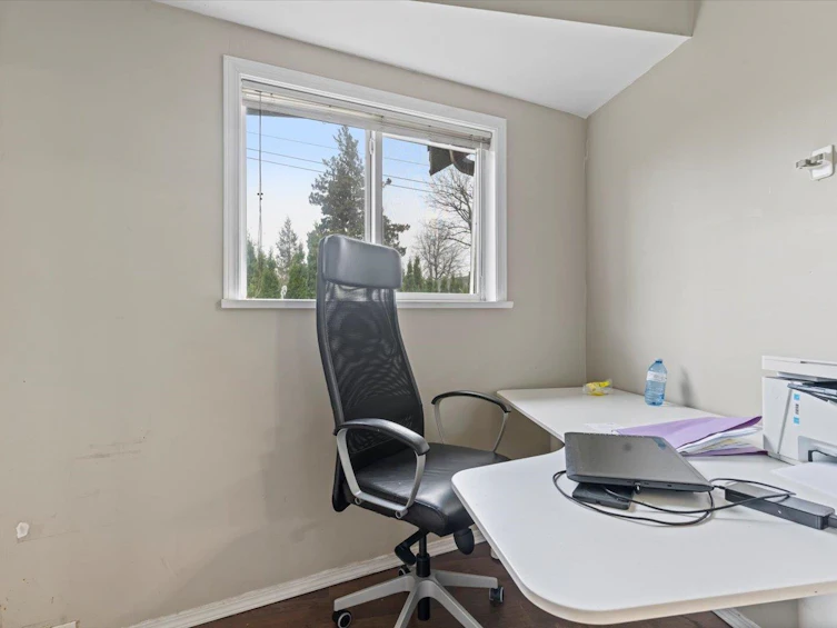 B-9570 Hazel Street, Chilliwack, BC, V2P 5N9 - 9