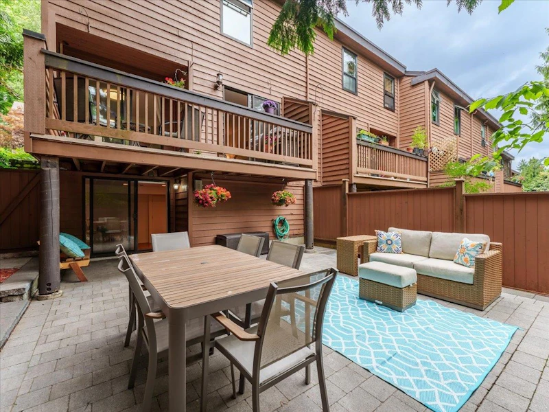 402 Cardiff Way, Port Moody BC V3H 3T1