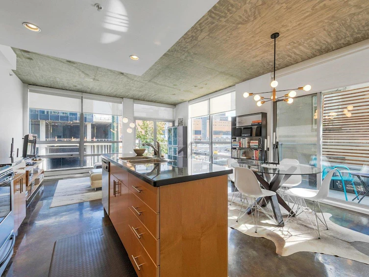 306-919 Station Street, Vancouver, BC, V6A 4L9 - 3