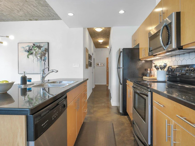 306-919 Station Street, Vancouver, BC, V6A 4L9 - 6