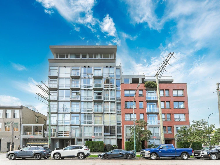 306-919 Station Street, Vancouver, BC, V6A 4L9 - 2