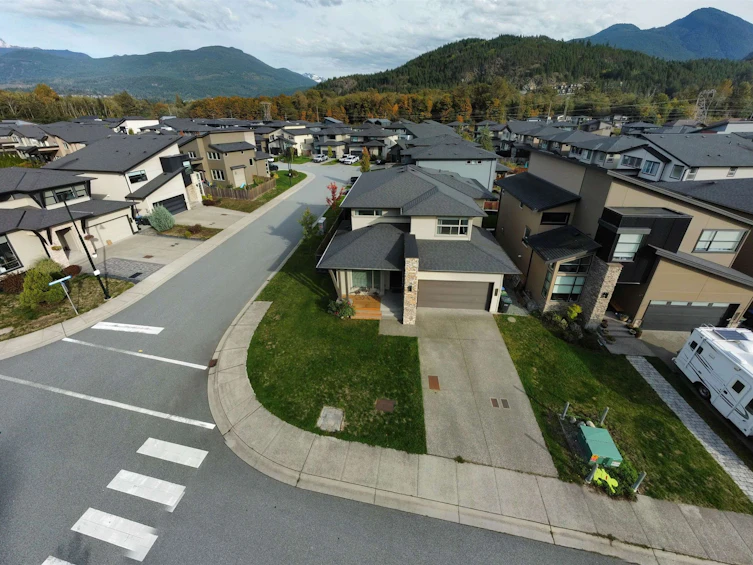 39262 Falcon Crescent, Squamish, BC, V8B 0V8 - 30