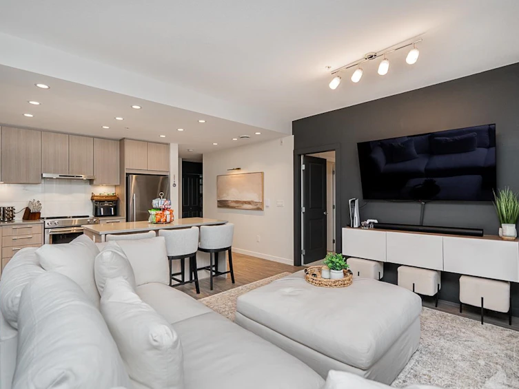 401-6438 Byrnepark Drive, Burnaby, BC, V3N 0J1 - 3