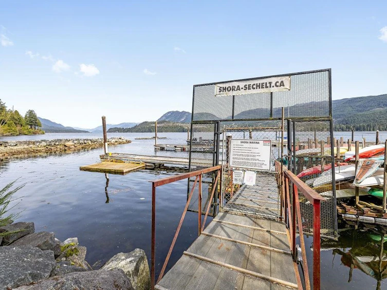 6176 Gale Avenue, Sechelt, BC, V7Z 0L5 - 36
