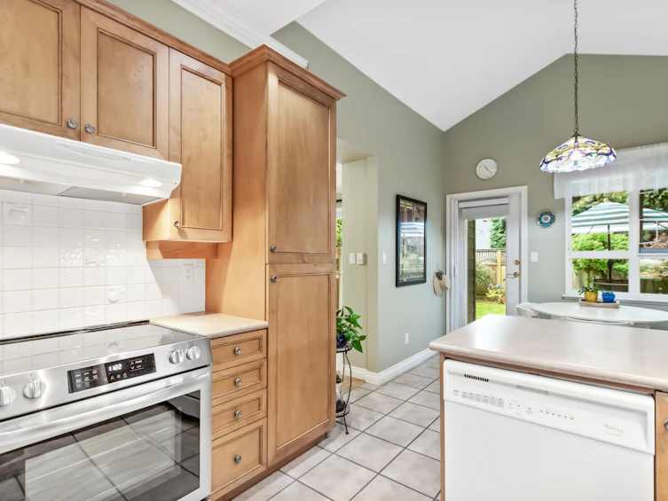 68-15055 20 Avenue, Surrey, BC, V4A 9X8 - 15