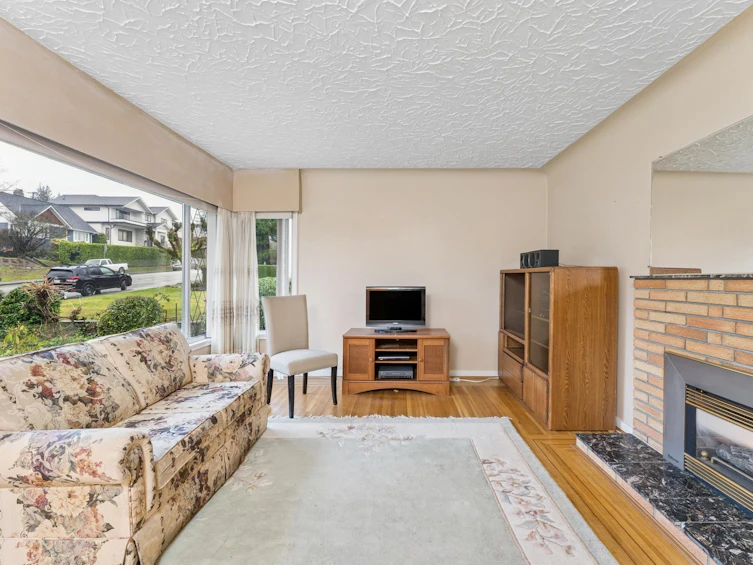 419 E 17th Street, North Vancouver, BC, V7L 2W3 - 4