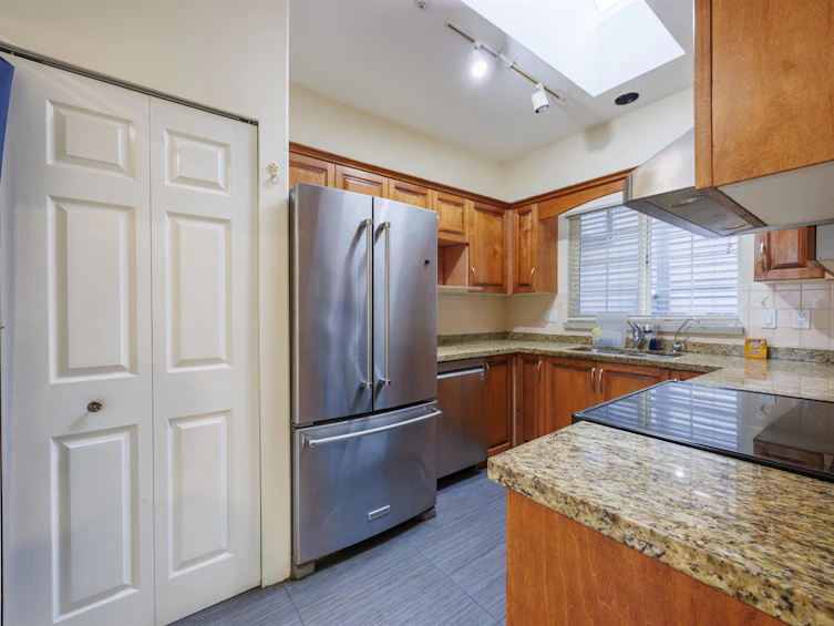 4774 Knight Street, Vancouver, BC, V5N 3N2 - 11