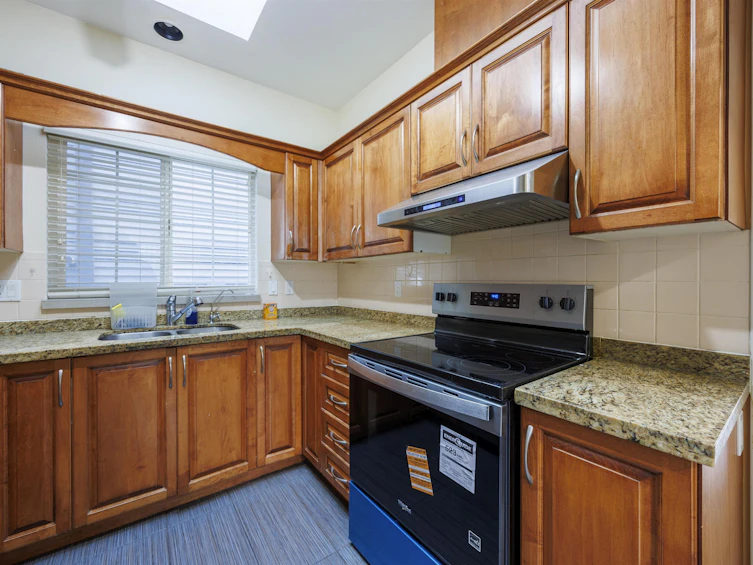 4774 Knight Street, Vancouver, BC, V5N 3N2 - 10