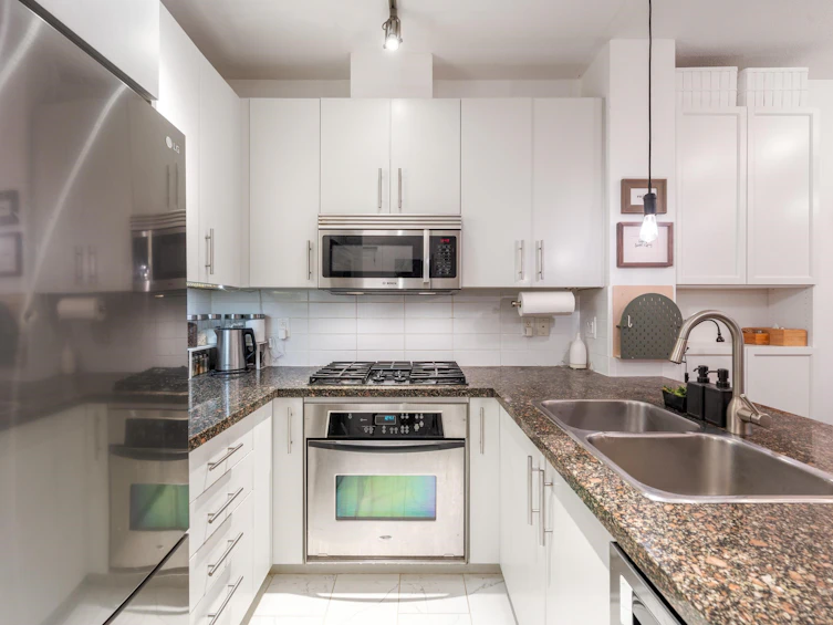 315-3551 Foster Avenue, Vancouver, BC, V5R 0A1 - 8