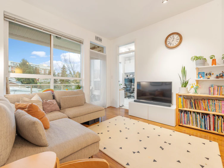 315-3551 Foster Avenue, Vancouver, BC, V5R 0A1 - 4