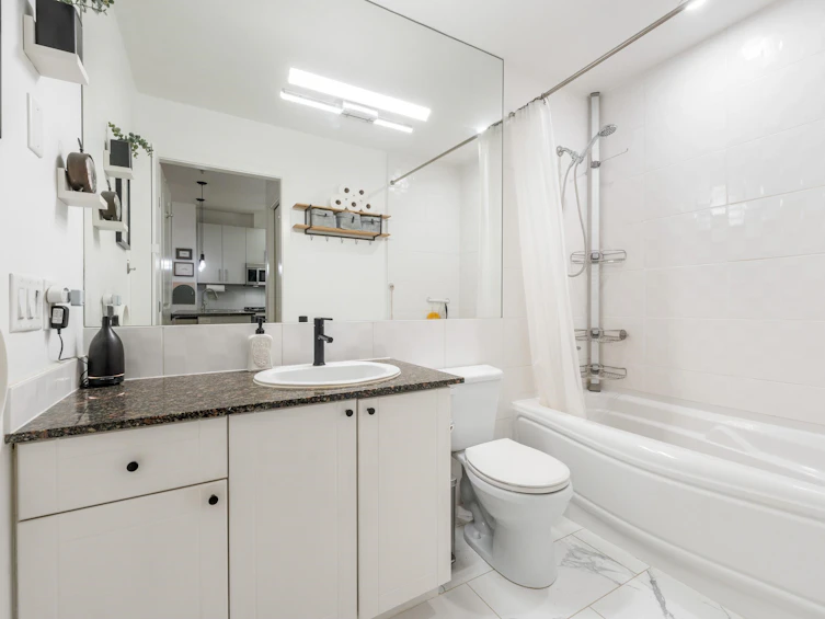 315-3551 Foster Avenue, Vancouver, BC, V5R 0A1 - 17