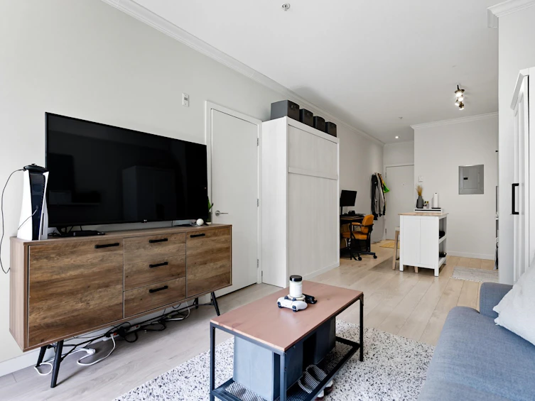 209-13678 Grosvenor Road, Surrey, BC, V3R 5E2 - 3