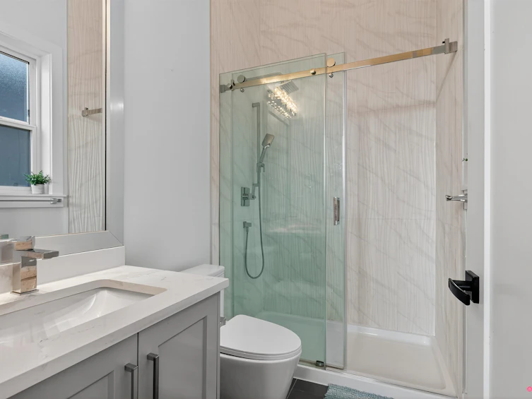 14902 35a Avenue, Surrey, BC, V3Z 0N1 - 36