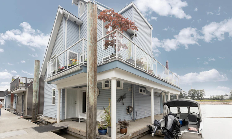 4-800 South Dyke Road