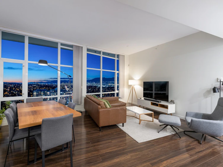 PH3-4815 Eldorado Mews, Vancouver, BC, V5R 0B2 - 2