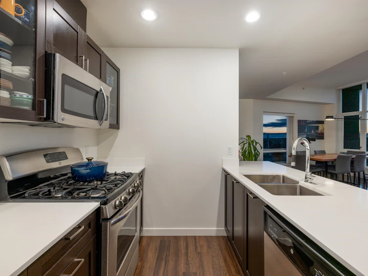 PH3-4815 Eldorado Mews, Vancouver, BC, V5R 0B2 - 23