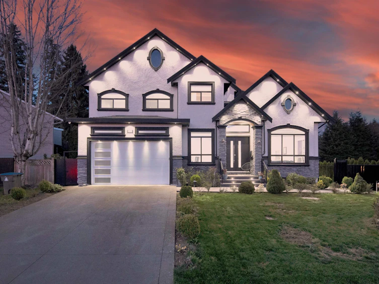 8670 Tunis Place, Surrey, BC, V3S 4Y6