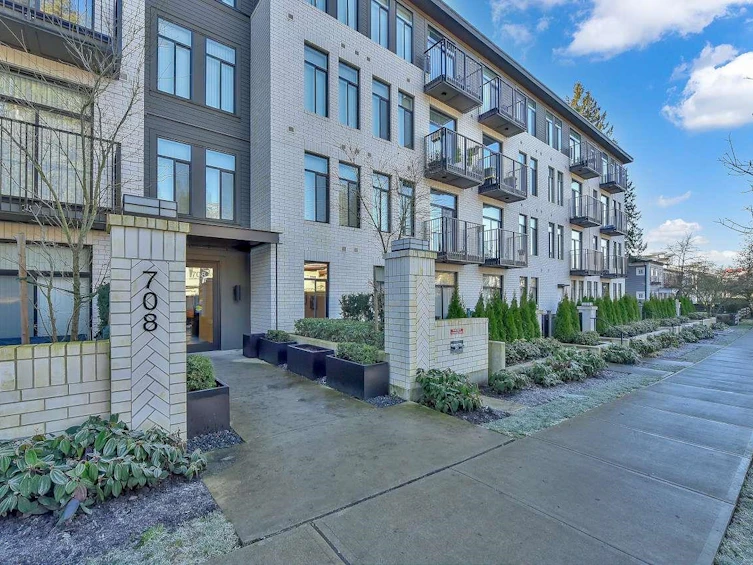 211-708 Edgar Avenue, Coquitlam, BC, V3K 0H3