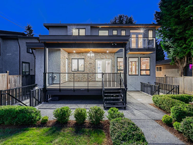 8433 10th Avenue, Burnaby, BC, V3N 2S7 - 37