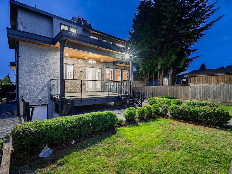 8433 10th Avenue, Burnaby, BC, V3N 2S7 - 36