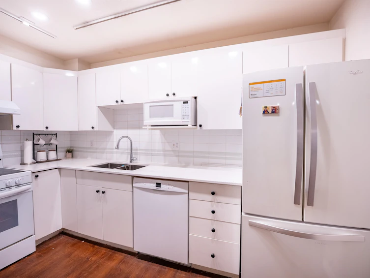 207-128 W 8th Street, North Vancouver, BC, V7M 3M1 - 8