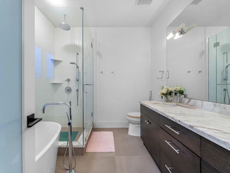 4061 St. Pauls Avenue, North Vancouver, BC, V7N 1T4 - 21