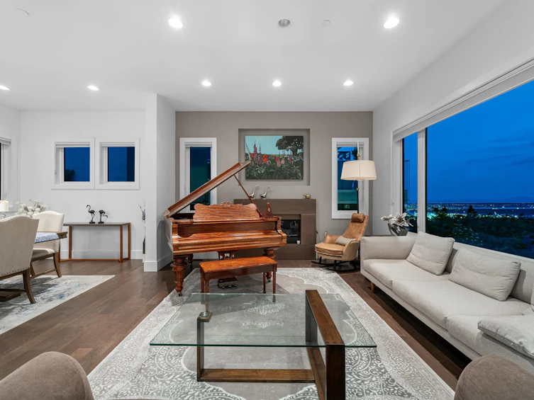 4061 St. Pauls Avenue, North Vancouver, BC, V7N 1T4 - 4