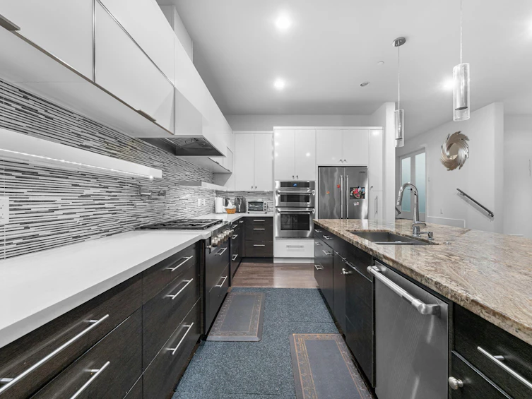 4061 St. Pauls Avenue, North Vancouver, BC, V7N 1T4 - 12