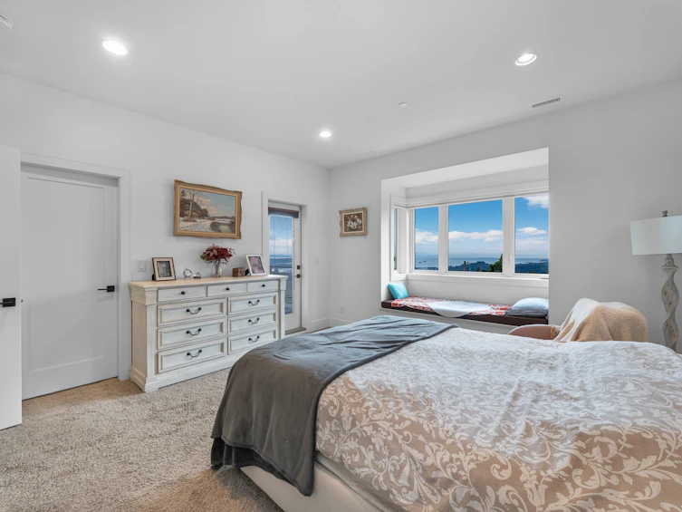 4061 St. Pauls Avenue, North Vancouver, BC, V7N 1T4 - 30