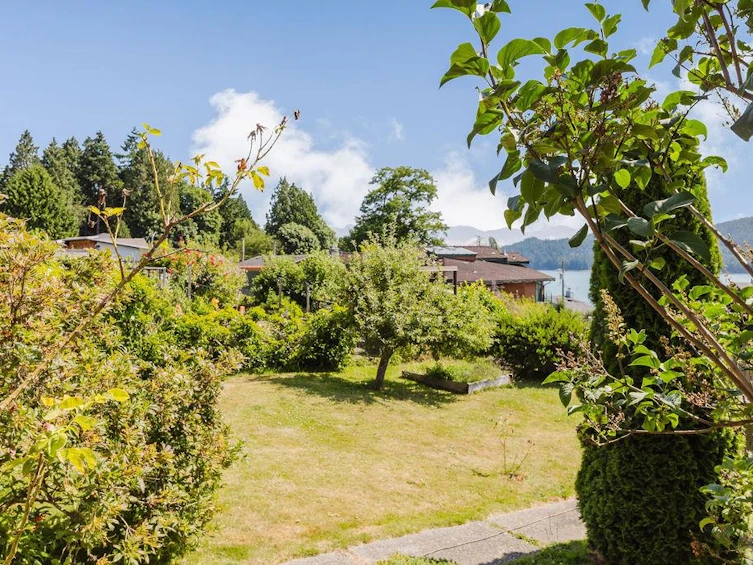 614 Glen Road, Gibsons, BC, V0N 1V9 - 30