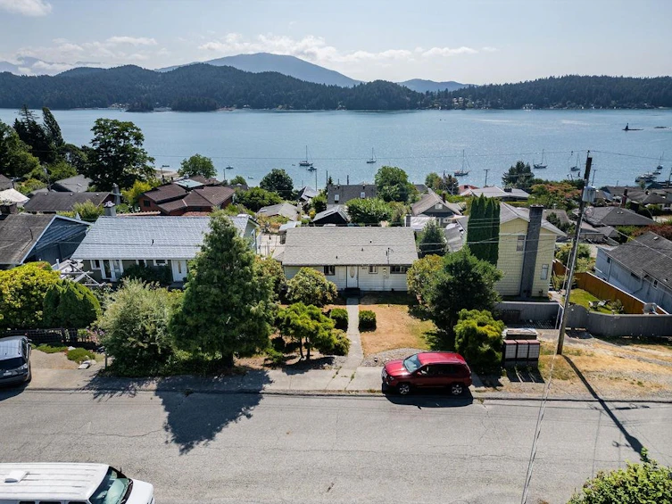 614 Glen Road, Gibsons, BC, V0N 1V9 - 2