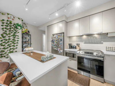 702-8725 University Crescent - 4