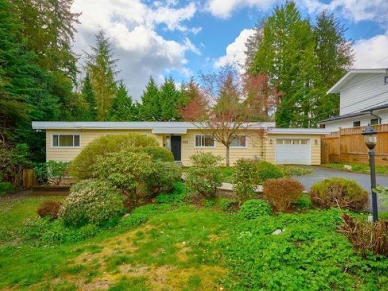 963 Belmont Avenue, North Vancouver BC V7R 1J9