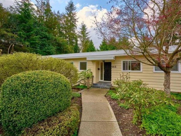 963 Belmont Avenue, North Vancouver, BC, V7R 1J9 - 4