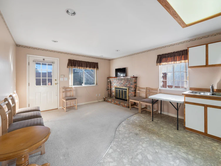 6796 Waltham Avenue, Burnaby, BC, V5H 3V8 - 31