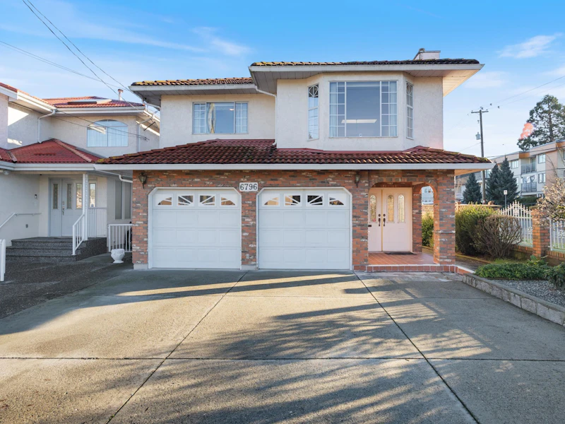6796 Waltham Avenue, Burnaby BC V5H 3V8