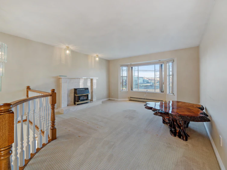 6796 Waltham Avenue, Burnaby, BC, V5H 3V8 - 4