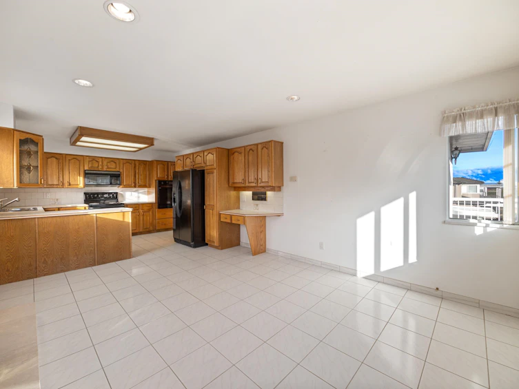 6796 Waltham Avenue, Burnaby, BC, V5H 3V8 - 17