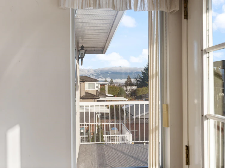 6796 Waltham Avenue, Burnaby, BC, V5H 3V8 - 18