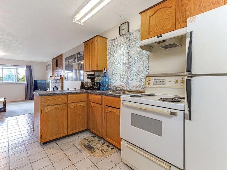 1951 Austin Avenue, Coquitlam, BC, V3K 3R5 - 31